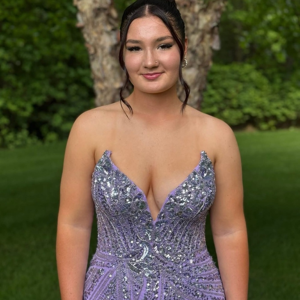 GREAT CONDITION Lavender Ashley Lauren Prom Gown